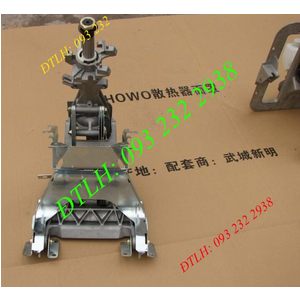Bán phụ tùng thân vỏ xe Howo A7, nội thất Howo A7, xe bị tai nạn, nâng đời, gương, đèn, badsoc......
