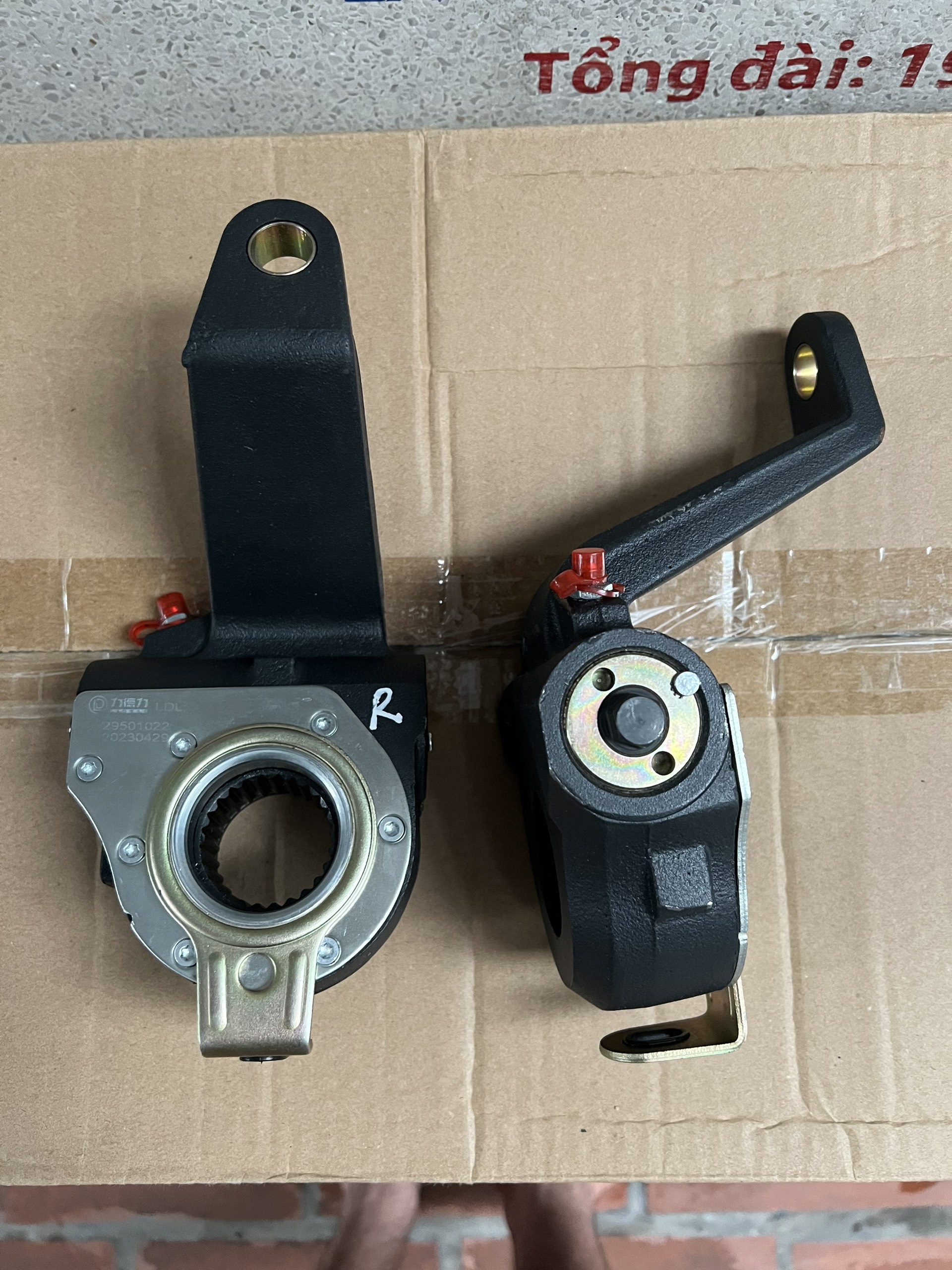 cóc chỉnh phanh xe tải isuzu 15 tấn