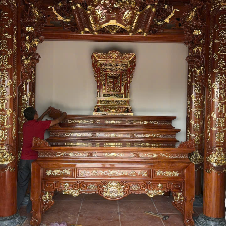BÀN THỜ TAM CẤP ( GỖ DỔI)