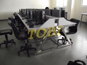 Bàn Vi Tính BVT025