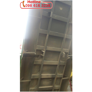 Bán xe ben 4 chân HOWO thùng đúc chữ U, ít nhíp, đít vuông, có be đít thùng - Mẫu thùng 02