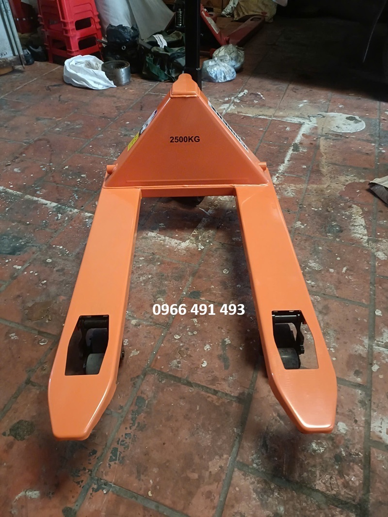 XE NÂNG TAY 2500KG- KÍCH THƯỚC 680X950 MM