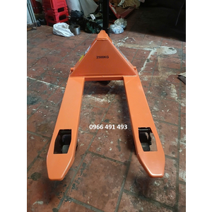 XE NÂNG TAY 2500KG- KÍCH THƯỚC 680X950 MM