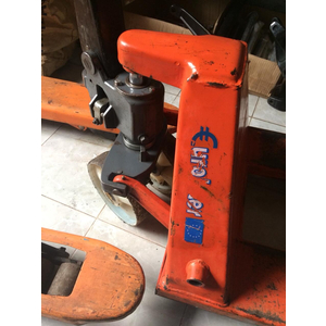 Bán xe nâng tay cũ- xe nâng tay đã qua sử dụng giá rẻ