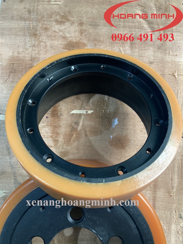 Bánh lái xe nâng điện PU 210x70/83