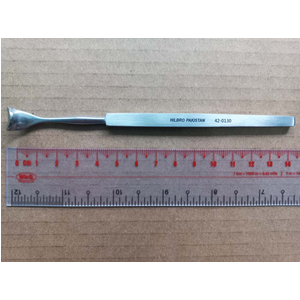 Banh phẫu thuật Desmarres 12mm-13cm Hilbro 42-0130