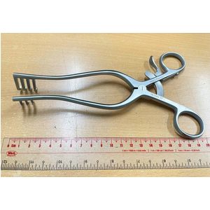 Banh phẫu thuật Weitlaner 3x4T nhọn, 20cm Hilbro 19.0094.20