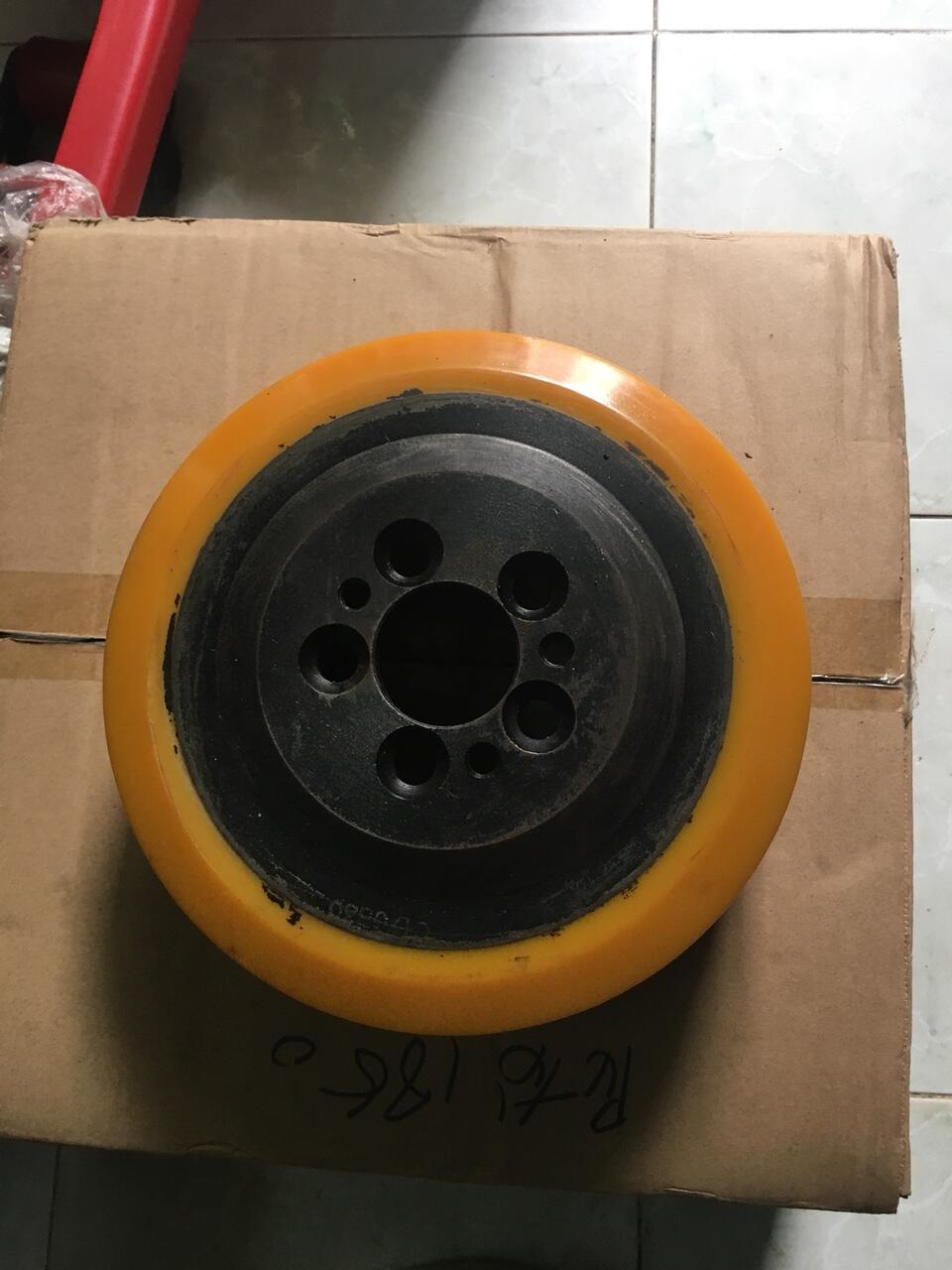 Bánh xe nâng điện PU kích thước 230x75mm mới