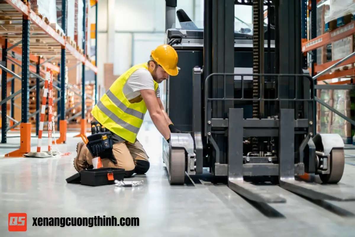 Bảo dưỡng xe nâng điện gồm những công tác gì?