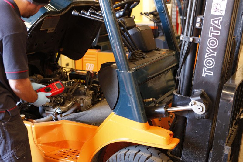 Bảo dưỡng xe nâng định kỳ