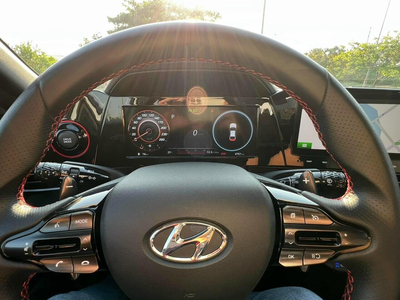 Hyundai Elantra 2.0 AT Đặc Biệt