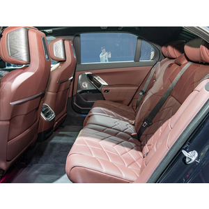 BMW 735i Pure Excellence 2023