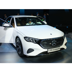 Mercedes-Benz E 200 Avantgarde