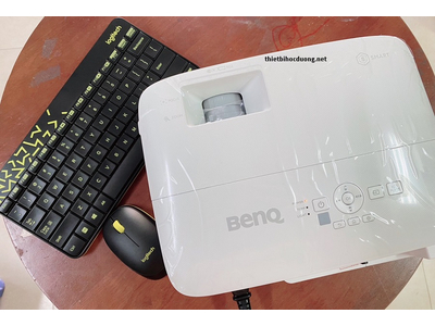 BenQ EH600 Projector