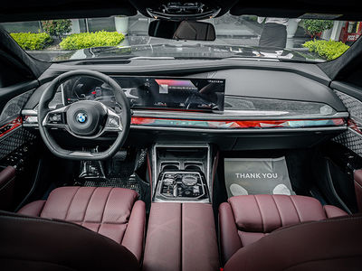 BMW 740i Pure Excellence 2023