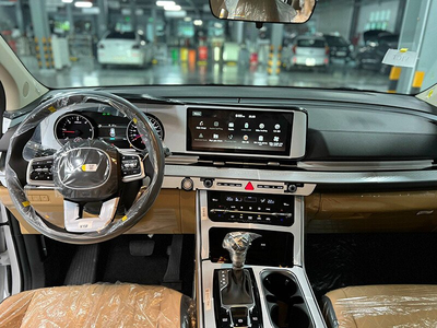 KIA Carnival 2.2D Luxury 8 chỗ