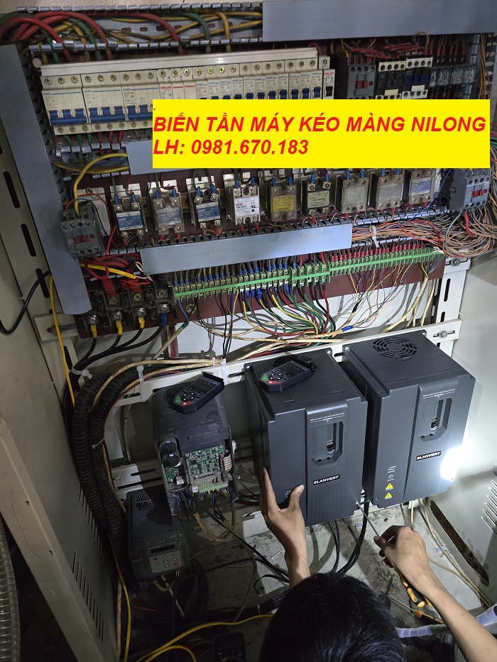 lắp đặt biến tần máy thổi túi nilong giá rẻ