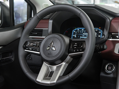 New Mitsubishi Xpander AT Cross