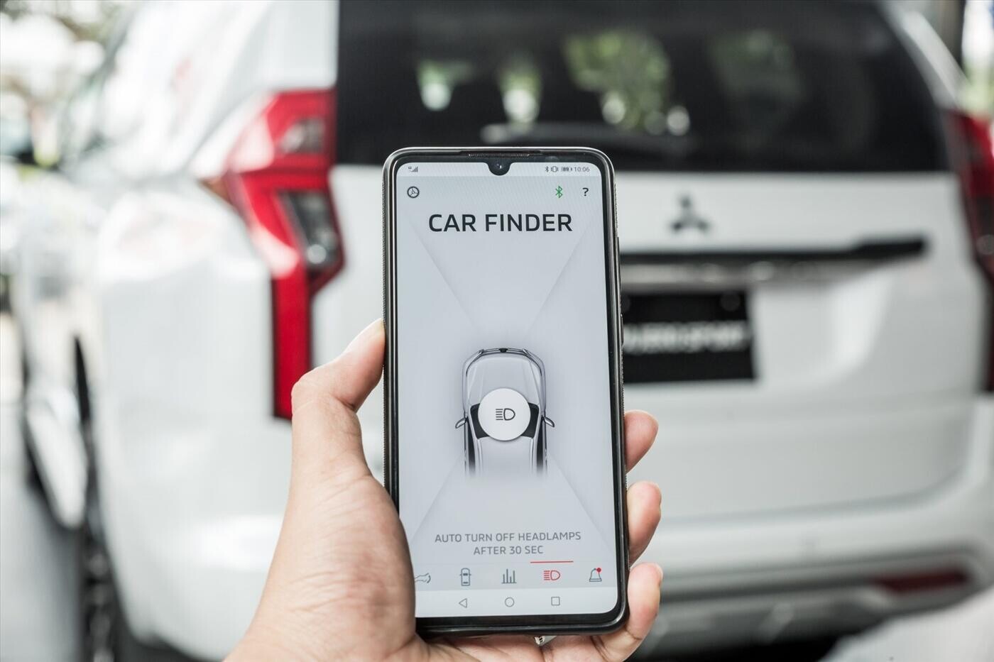 New Mitsubishi Pajero Sport Gasoline 4x4 AT - Premium