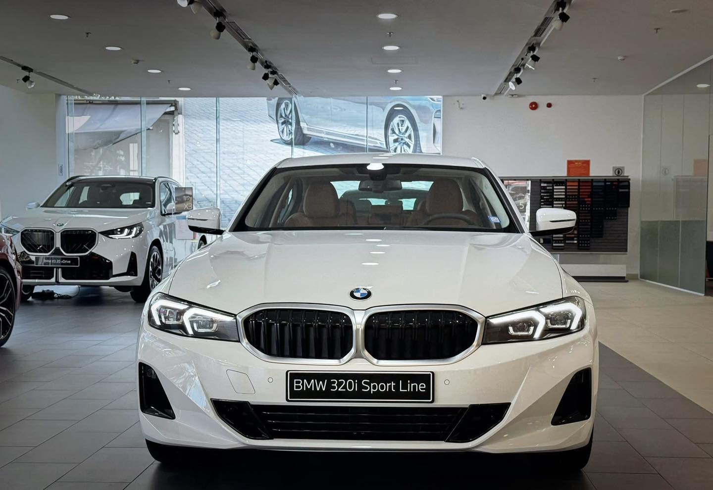 BMW 3 SERIES GIÁ ƯU ĐÃI