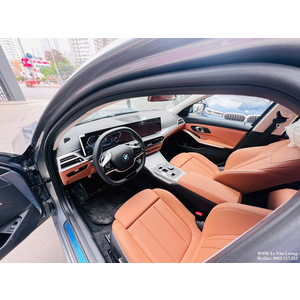 BMW 320i Sport Line LCI