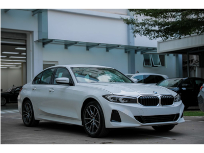 BMW 320i Sportline LCI