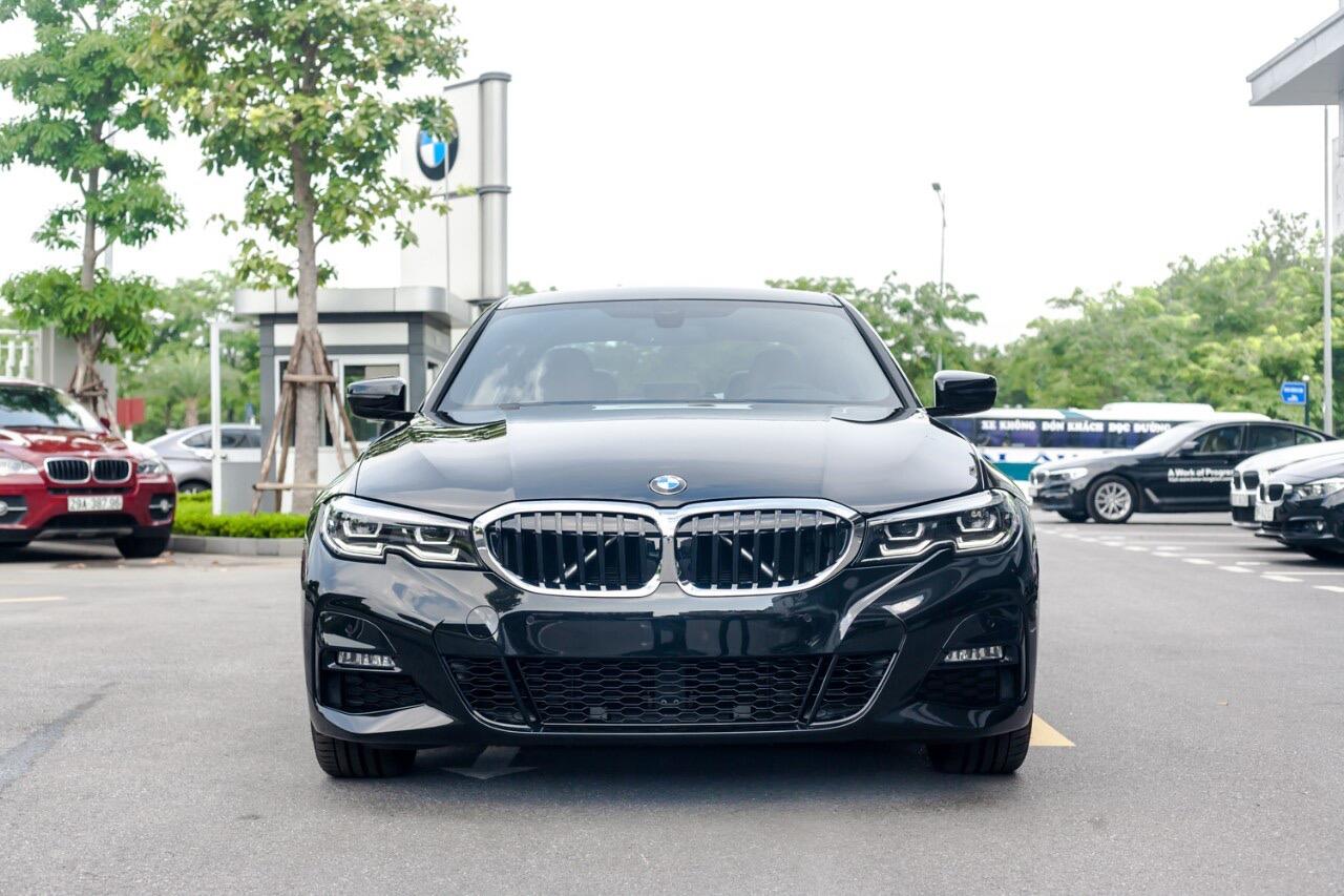 Thông số kỹ thuật và trang bị xe BMW 330i M Sport 2019 tại Việt Nam