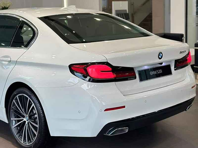 BMW 520i
