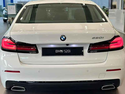 BMW 520i