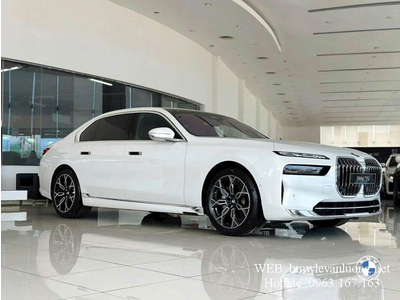 BMW 735i Pure Excellence