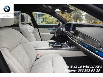 BMW 735i Pure Excellence