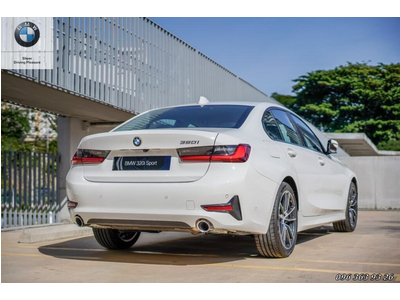 BMW 320i