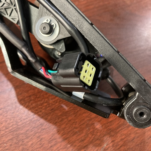 BÀN ĐẠP CHÂN GA JIACHEN JCTH-3601 24V-48V CHÍNH HÃNG