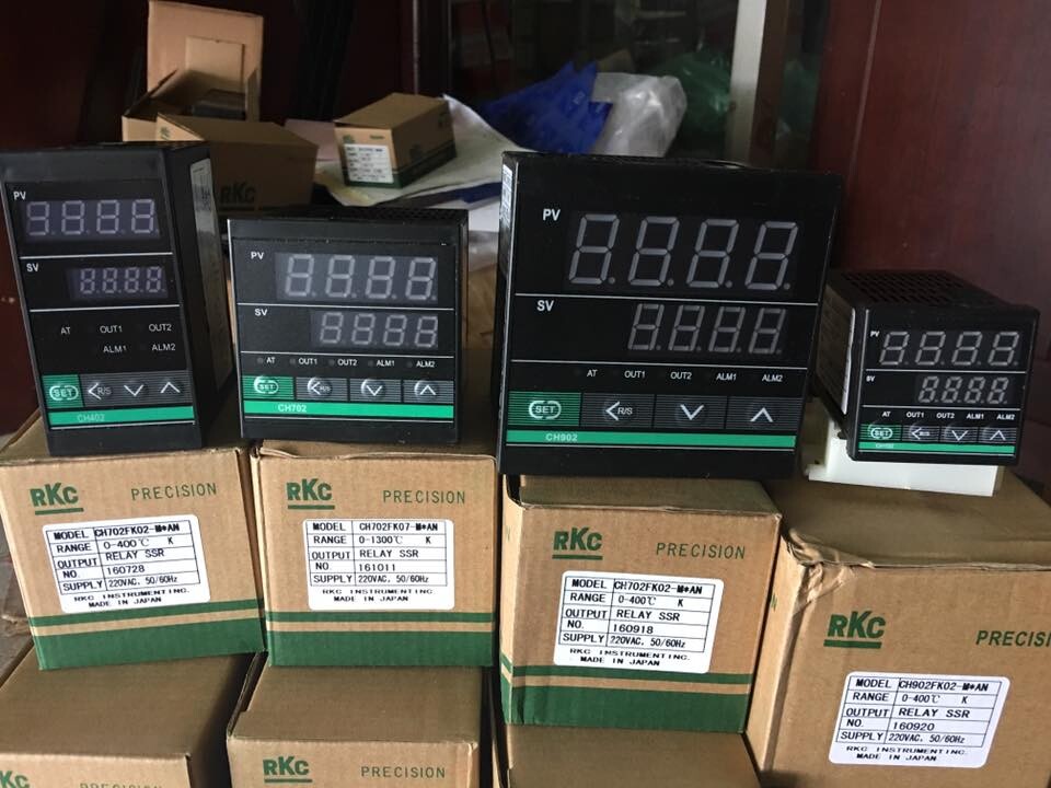 Bộ Điều Khiển Nhiệt Độ - Model CH702-FK02-M*AN