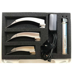 Bộ đặt nội khí quản người lớn ánh sáng lạnh Led 3.7V Luxamed (cán sạc USB, 3 lưỡi cong)