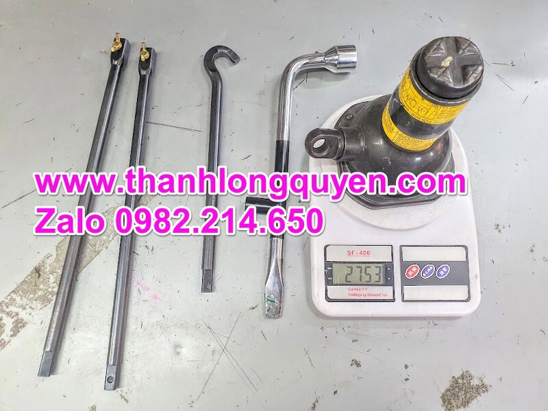 Bộ phụ tùng thay vỏ dự phòng mở bánh sơ cua cho xe toyota innova