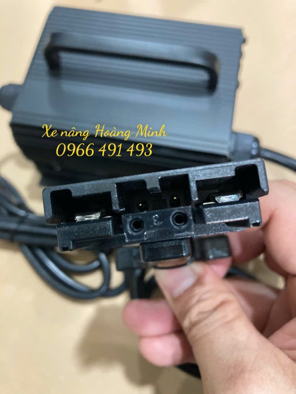 Bộ sạc bình điện xe nâng GBCH24V10A-B, SWCH24V10A-B chuyên dùng cho Pin Lithium giá rẻ