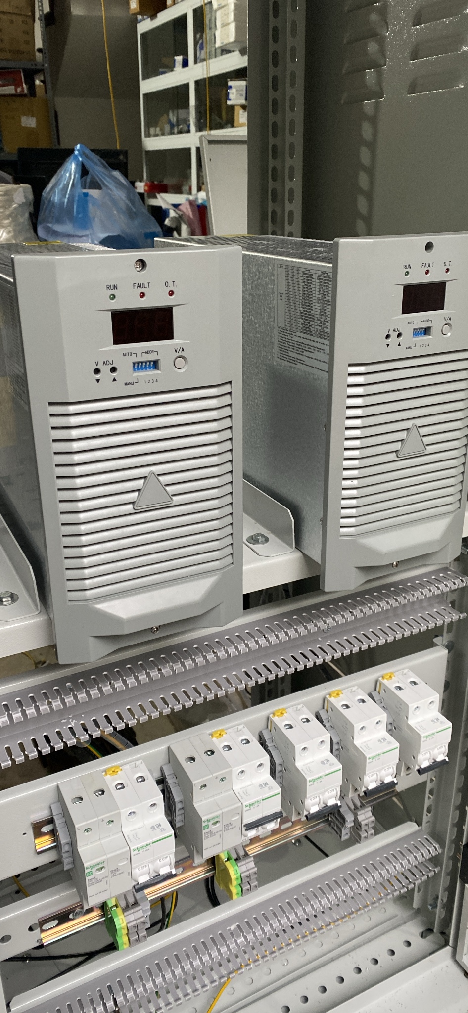 Bộ sạc TH110D20ZZ-S