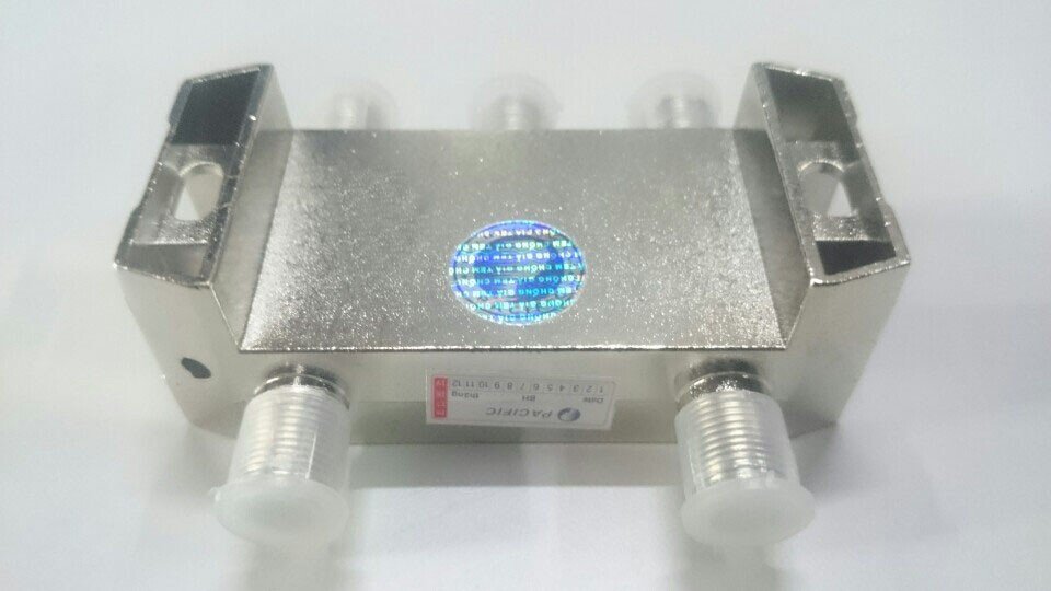 Hình ảnh đập hộ nộ chia truyền hình cáp PACIFIC 4204AP