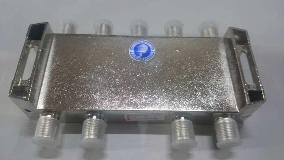 Hình ảnh đập hộp chia truyền hình cáp PACIFIC 4208AP
