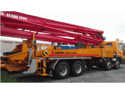 Xe bơm bê tông cần Junjin 45 mét, 5 đoạn