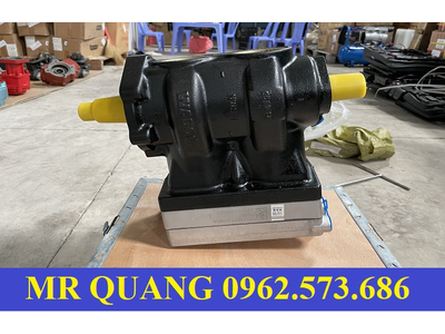 Bơm hơi xe Howo 371