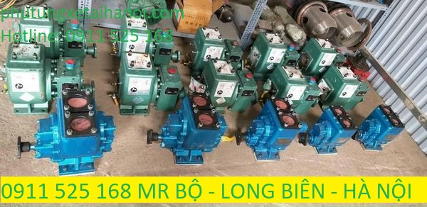 Bơm nước xe tưới cây rửa đường