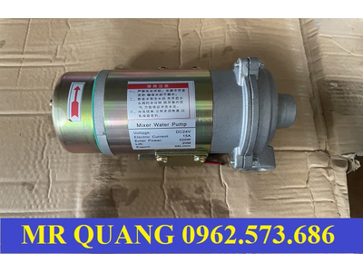 Bơm nước xe trộn bê tông