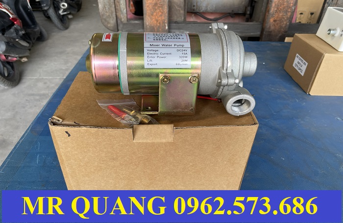 Bơm nước xe trộn bê tông tại Sài Gòn