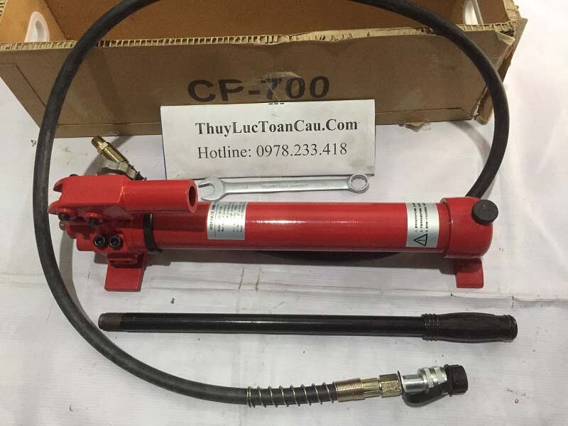Bơm dầu thủy lực bằng tay TAT CP-700