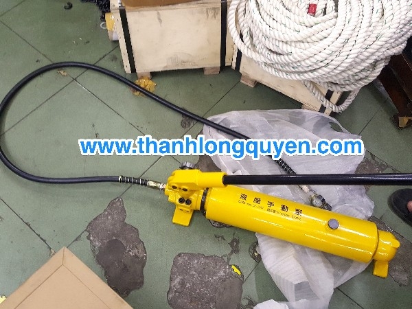BƠM TAY THỦY LỰC TLP HHB-700A CHÍNH HÃNG