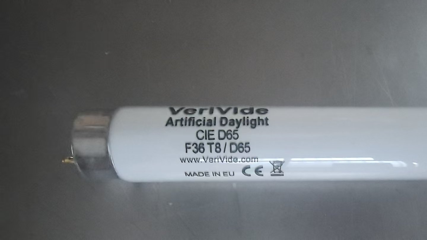 Bóng đèn VeriVide Artificial F36 T8/D65