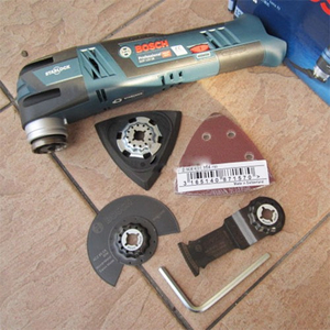 Máy cắt rung dùng pin Bosch GOP 12V-28 SOLO