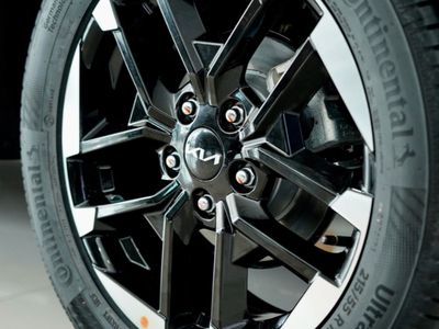 KIA Carens Clavis 1.5G Luxury